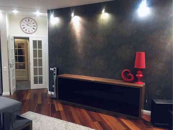 3х кімнатна Молдовська,2 (Шулявка, Дорогожичи, Є ГЕНЕРАТОР) Київ