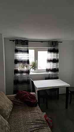 Я хозяйка, сдам 2х комн Таирова.
90кв м.  
Новая, чистая, первая сдача Одесса