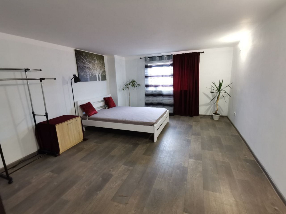 Я хозяйка, сдам 2х комн Таирова.
90кв м.  
Новая, чистая, первая сдача Odesa - photo 1