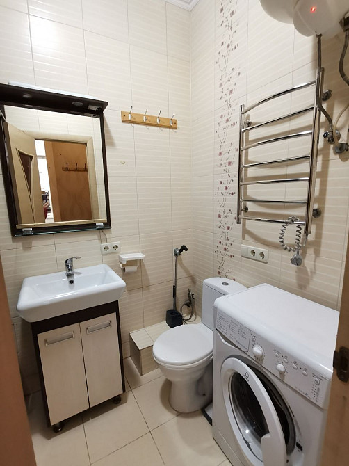 Я хозяйка, сдам 2х комн Таирова.
1й этаж!
2 отдельные спальни.
Дом ном Лиманка - зображення 8