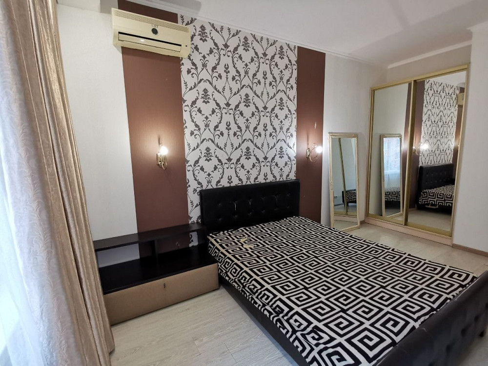 Я хозяйка, сдам 2х комн Таирова.
1й этаж!
2 отдельные спальни.
Дом ном Лиманка - зображення 1