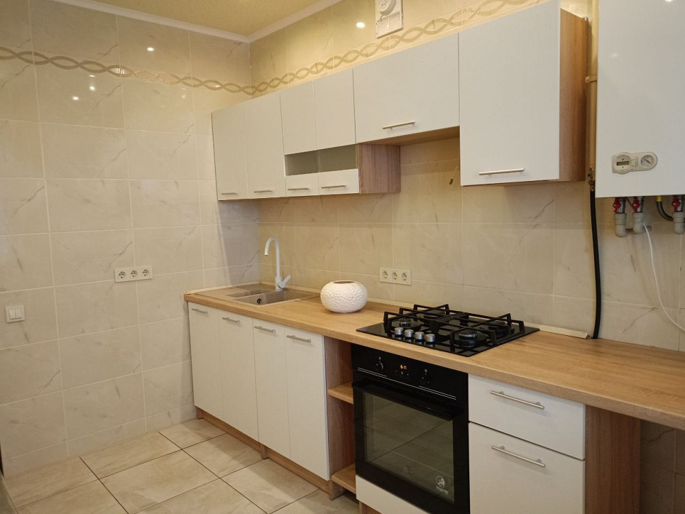 Вишнева Оселя однушка на оренду. Вишневое - изображение 1