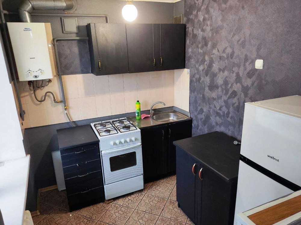 Оренда 3 кім біля площі Володимира Великого (Артём). Кривий Ріг - зображення 3