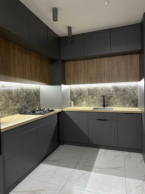 Здається в оренду  2-кім кв + кух-віт. з терасою на пр В.Чорновола! Львов - изображение 3