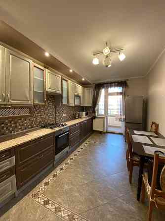 Оренда 2-кімнатної квартири на проспекті Червоної Квалини Львів