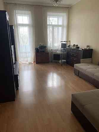 3-х комнатная квартира на Бреуса. Одесса