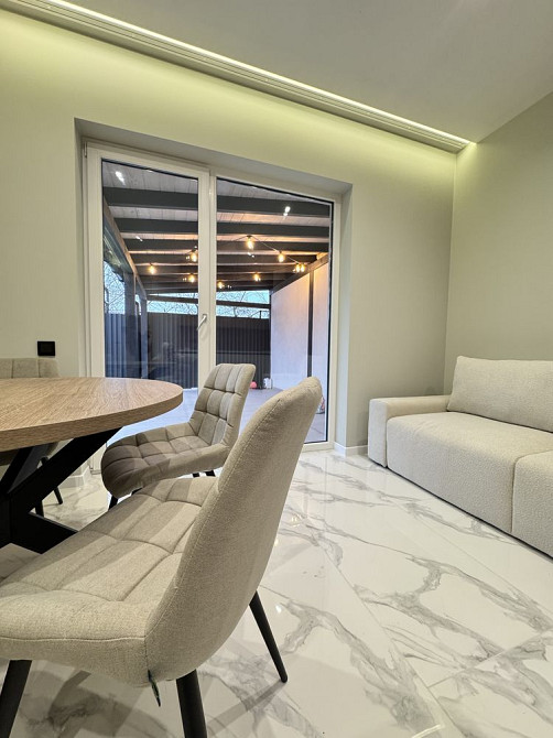 Екслюзивна пропозиція. Продається квартира з терасою Ужгород - зображення 1