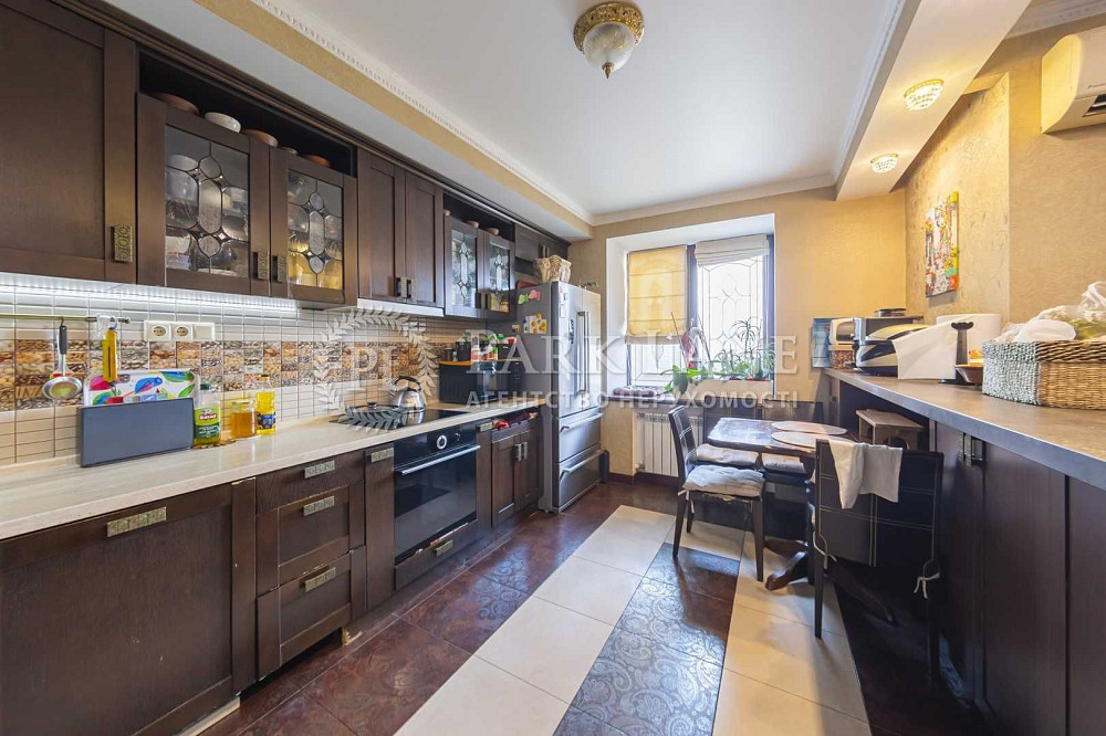 Продам 4к Верховинця 10 Сім'ї Стешенків Строкача Святошинський Київ - зображення 1