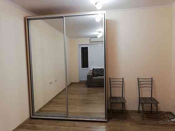 Стильна видова 2х кімнатна квартира на Оболоні Київ