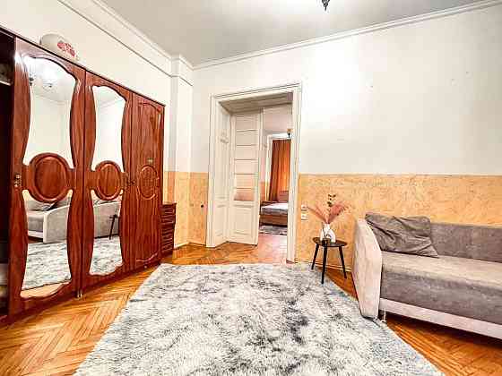 Оренда 2кімн квартири в центрі. Площа Філармонії Черновцы