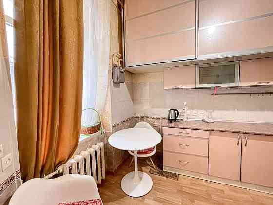 Оренда 2кімн квартири в центрі. Площа Філармонії Черновцы