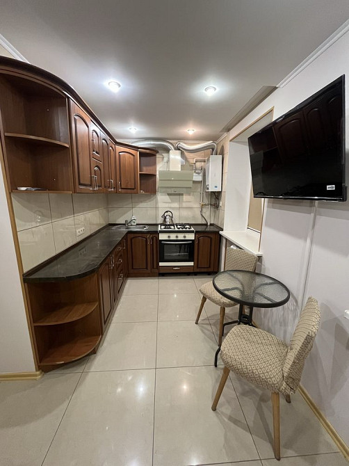 Квартира на Свято-Миколаєвськой(Леніна) с гаражом Кривий Ріг - зображення 1