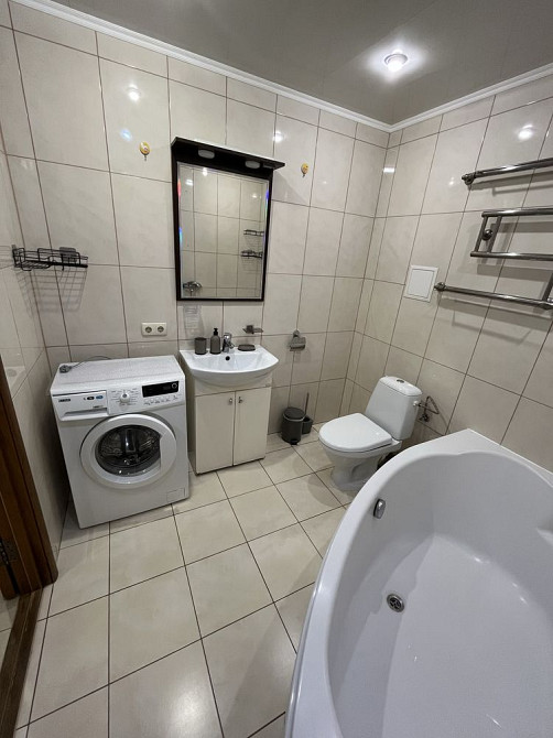 Квартира на Свято-Миколаєвськой(Леніна) с гаражом Кривий Ріг - зображення 4