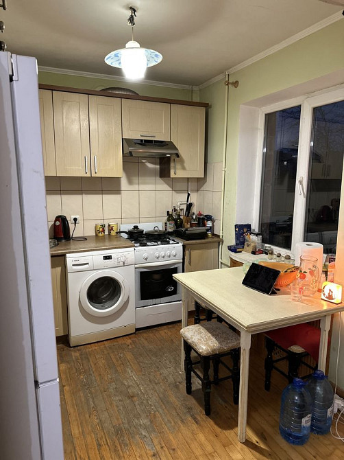 Продається 2-кімнатна квартира в хорошому районі Черновцы - изображение 2