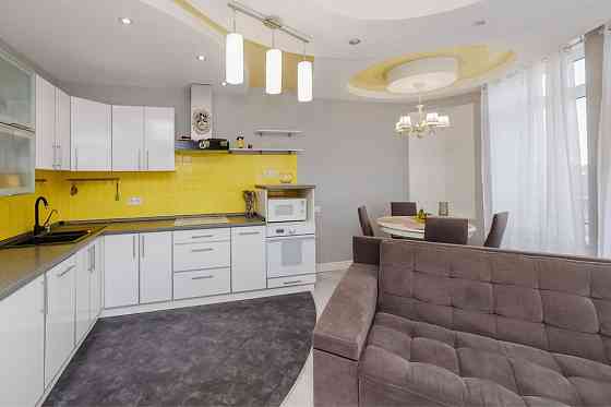 Продаж 2-к квартири , Науки 80а/73, Киев