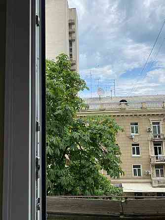 Продам 2-к. квартиру в Центре. Дом Сталинка около Никольского. Харьков