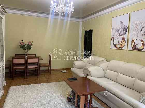 Продам 3-комнатную квартиру Сумская Центр сталинка Харьков