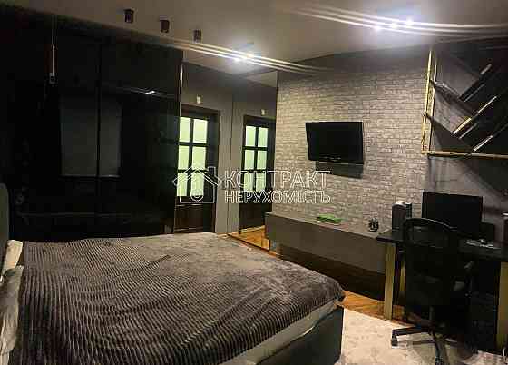 Продам 3-комнатную квартиру Сумская Центр сталинка Харьков