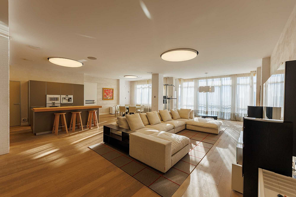 Продам 3-к(208м2)з дизайнерським ремонтом на Грушевского 9а Київ - зображення 1