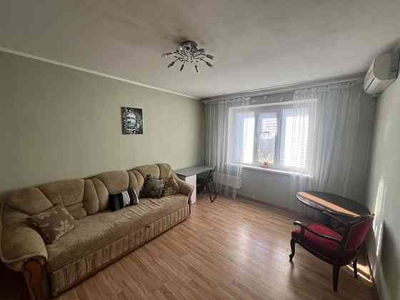 Оренда 2-к квартири, вул. Бальзака 24. Троєщина Київ