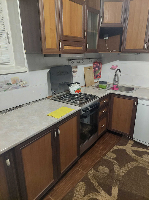 Сдаю хорошую 3-х комнатную квартиру в Широкой Балке ( частный сектор). Николаев - изображение 1