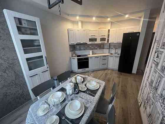 Продам 2-кімнатну квартиру, вул. Ревуцького, Позняки. IO Киев