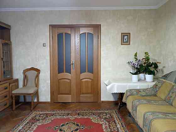 Квартира 3-к продам, Куренівка 68 м, 5 /9 поверх,газ цегла, все окремо Киев