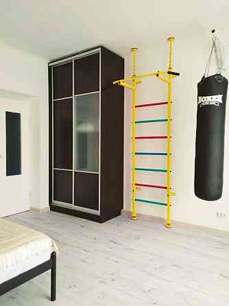 М.Дарниця 5хв. Здається вперше простора 1к квартира. Власник. Київ