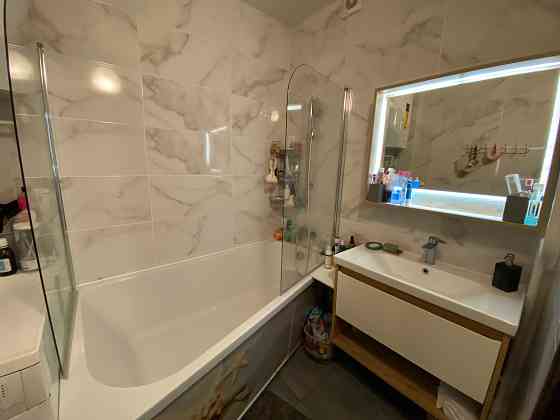 Милютенка 17 В Сдам Шикарную и Просторную 1но комнатную квартиру Київ