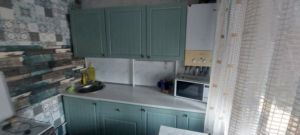 Кривой рог.Сдам квартиру с автономным отоплением на 17 квартале , Терн  - photo 4