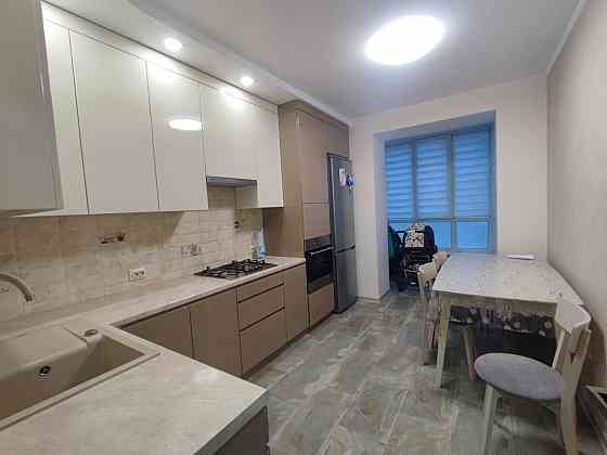 Гарна нова двокімнатна квартира на вулиці Стуса Ивано-Франковск