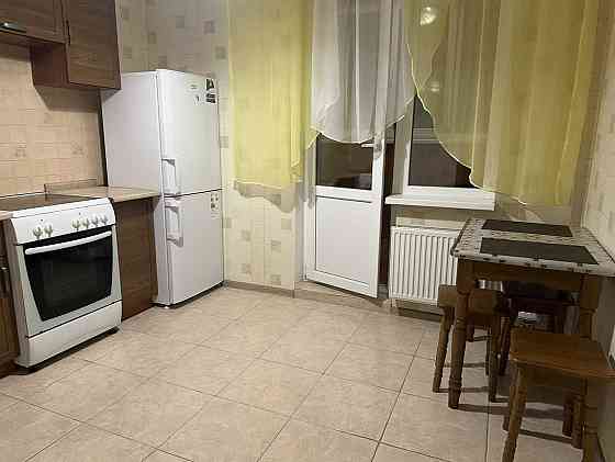 1 ком. Деснянський Милославська 2 Троєщина Київ