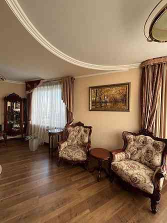 Продаж Освіти 14а, без % дві окремі кімнати. Київ