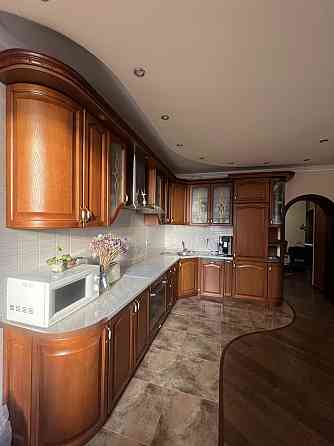 Продаж Освіти 14а, без % дві окремі кімнати. Київ