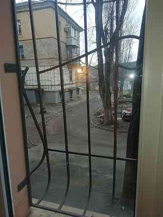 Продам 2х кімнатну "сталінка", зупинка "КРЕС" Кривой Рог