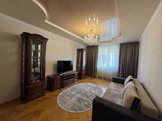 Оренда 3-кім у самому центрі міста, з виглядом на Ратушу! Ивано-Франковск