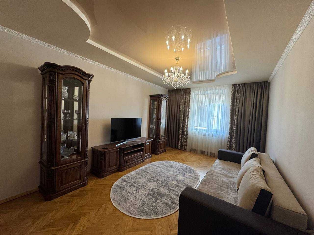 Оренда 3-кім у самому центрі міста, з виглядом на Ратушу! Ивано-Франковск - изображение 2