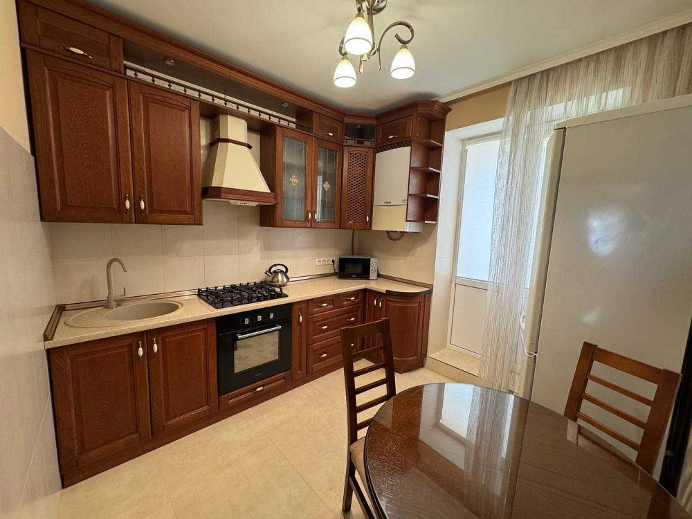 Оренда 3-кім у самому центрі міста, з виглядом на Ратушу! Ивано-Франковск - изображение 4