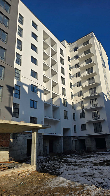 Трьохкімнатна квартира Стожари Перша черга Угорники - изображение 1