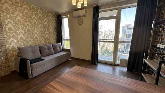 Заречный , вул.Осокорська 2а , « Славутич»оренда смарт  квартири Київ