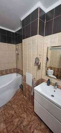 Сдаётся большая 3 комн квартира ул.Кадетский гай. Київ