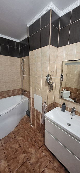 Сдаётся большая 3 комн квартира ул.Кадетский гай. Київ - зображення 1