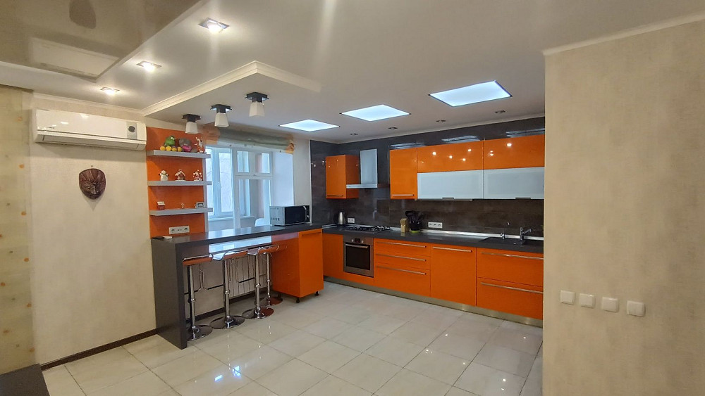 Елітна велика квартира в центрі міста Запорожье - изображение 2