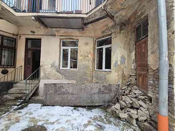 Продам дешеву 1 кімнатну квартиру на вул. Шептицьких. 28тис дол. Львів