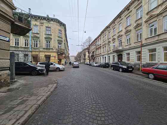 Продам дешеву 1 кімнатну квартиру на вул. Шептицьких. 28тис дол. Львів