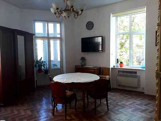 Львів, 3-кім. та 1-кім,  вул.Коновальця дві квартири в одному будинку! Львів