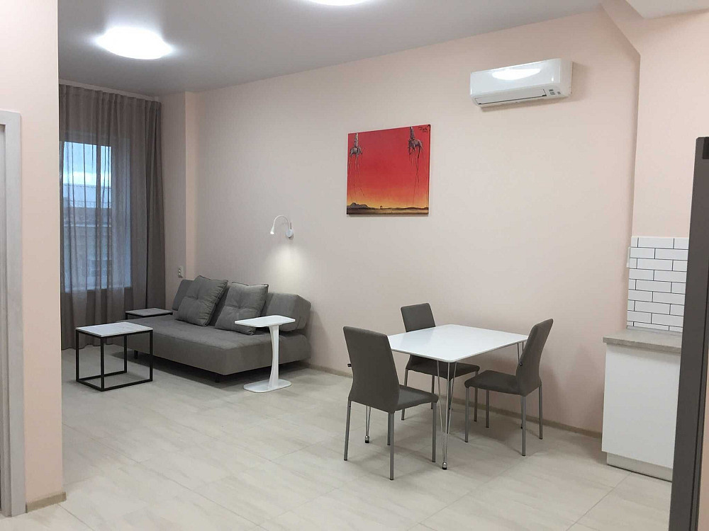 Аренда 2к студия ЖК Дельмар Люкс Центр Яворницкого Парк Глобы Днепр - изображение 1