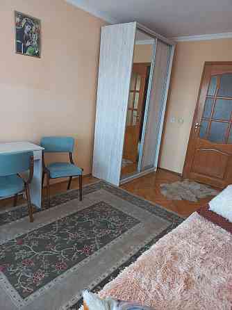 Ародається 3х кімн-на кв-ра  поблизу Дастору у затишному проулку Ужгород