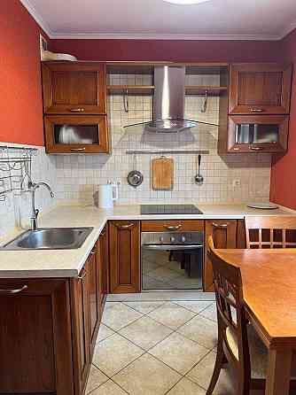 Простора, затишна трикімнатна квартира 75  м.кв., вул.Єфремова, 17 Київ