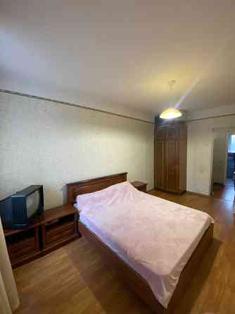 Продається простора трикімнатна квартира за адресою Здолбунівська, 3Г Київ